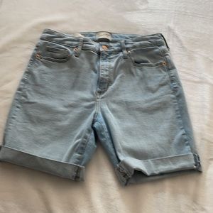Mid thigh denim shorts
